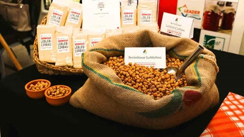 Serinhisar'da Yöresel Ürünler Sergilendi