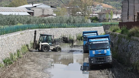 Bursa'da Derelerde Temizlik Çalışmaları