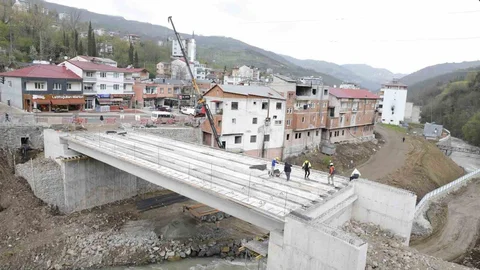 Dörtyol-Akpınar-Erikli Köprüsü Sona Yaklaşıyor