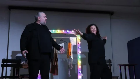 İncirliova'da Tiyatro Gösterimi Yapıldı