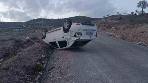 Elazığ'da Ters Dönme Kazası