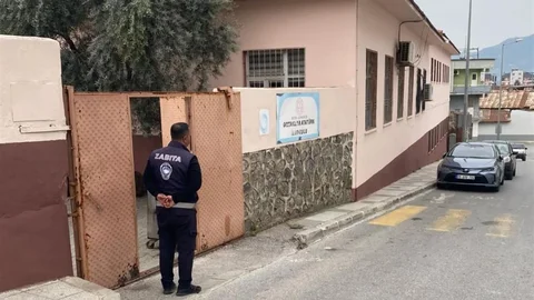 Aydın'da Zabıta Ekipleri Nöbet Tutuyor