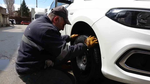 Van'da Kış Lastiği Değişimi Yoğunlaştı