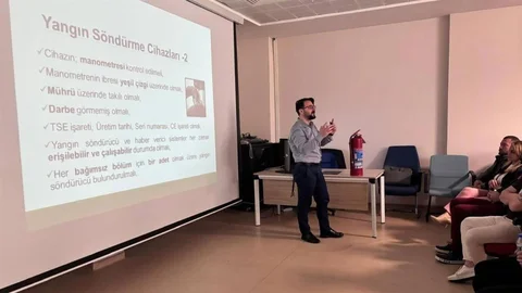 Ayancık'ta Sağlıkçılara Afet Eğitimi