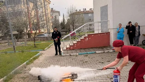 Kırklareli Huzurevinde Yangın Tatbikatı Gerçekleştirildi