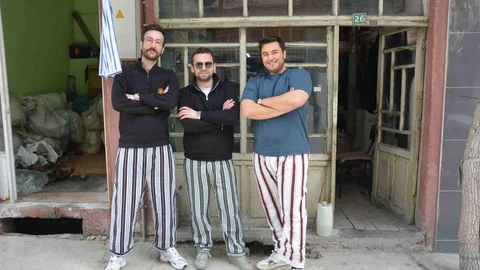 Manisa’da Pijamalarıyla Geçmişe Yolculuk