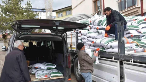 Bayburt'ta Nohut Tohumu Dağıtımı Yapıldı