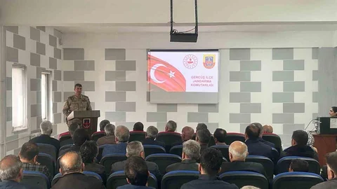 Gercüş'te Muhtarlara Eğitim Verildi