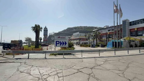 Samsun'da Lovelet AVM Girişleri Kapatıldı