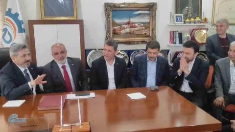 Ahmet Aydın Antalya'da İş Adamlarıyla Buluştu