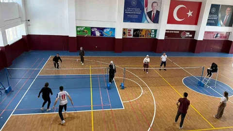 Adıyaman'da Badminton Turnuvası Düzenlendi