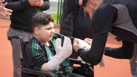 Kocaeli'de DMD Hastası Eray'ın Mutluluğu