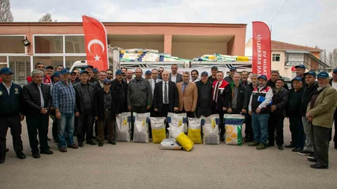 Eskişehir'de Hibe Destekli Ayçiçeği Tohumu Dağıtımı