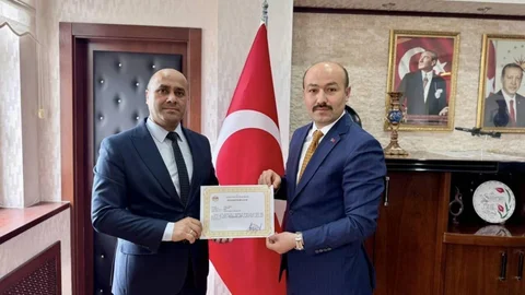 Güzelyurt’ta Kamu Çalışanlarına Başarı Belgesi Verildi