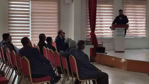 Karapınar'da Hacı Adaylarına Sağlık Eğitimi