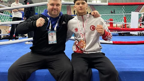 Salihli'den Kick Boks Şampiyonu Haberi