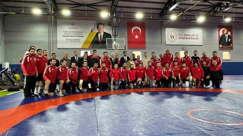 İstanbul'da Grekoromen Milli Takımı Ziyareti