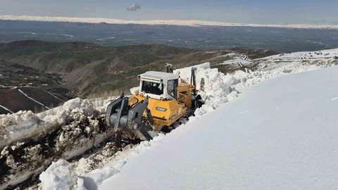 Muş'ta Karla Mücadele Devam Ediyor