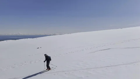 Polonyalı Dağcılar Süphan Dağı'ndan Kayakla İndi