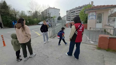 Edirne'de Okul Önlerinde Güvenlik Tedbirleri