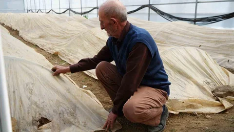 Bayburt'ta Çiftçi Zirai Donla Mücadele Ediyor