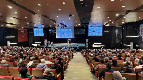 Kayseri'de Hacı Adaylarına Eğitim Semineri Verildi