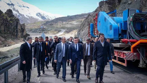 Hakkari'de Heyelan İncelemesi