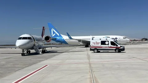 Van'da İki Çocuk İçin Ambulans Uçak Gönderildi