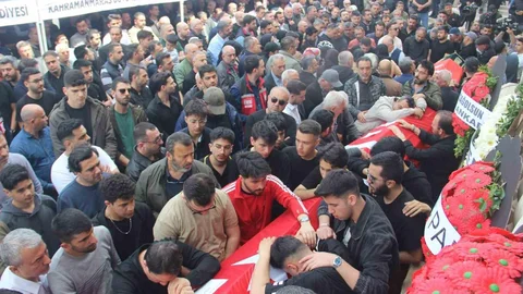 Kahramanmaraş'ta Okul Saldırısında Ölen Öğrenciler Uğurlandı