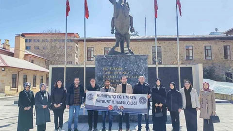 Bayburt'ta Eğitimcilerden Tepki Eylemi