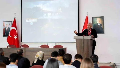 "7 Kemerli Bir Zaman Geçidi" Filmi Kastamonu'da Gösterimde