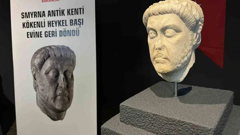 İzmir'de Smyrna Heykel Başının Sergilenişi