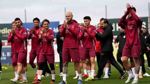 Galatasaray'dan Taraftarlara Açık Antrenman Düzenlendi