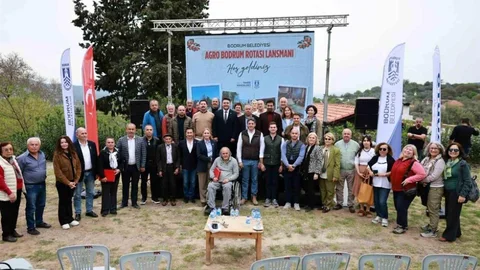 Bodrum'da Yazlık Fideler Dağıtıldı