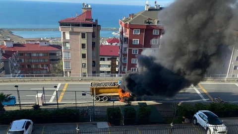 Trabzon'da Taş Kamyonu Yangını Oluştu