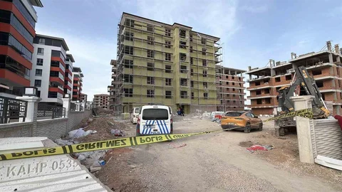 Eskişehir'de Asansör Boşluğuna Düşen Usta Hayatını Kaybetti