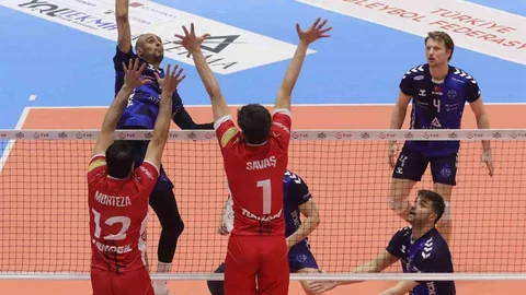 İzmir'de Efeler Ligi Maç Sonucu