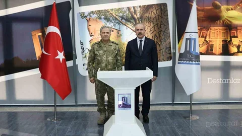 Kara Kuvvetleri Komutanı Tokel'den Vali Toraman'a Ziyaret