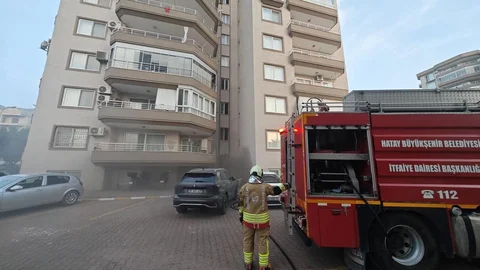 İskenderun'da Bodrum Katında Yangın Çıktı