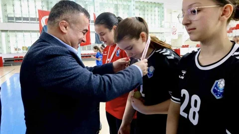 Bilecik'te Hentbol Yarı Finali Sonuçlandı