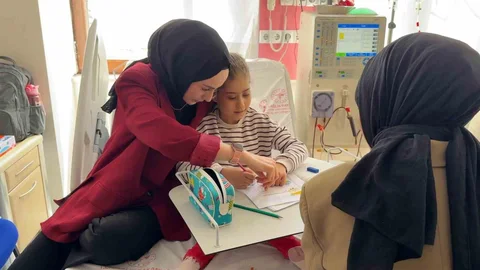 Rize'de 13 Yaşındaki Melek İçin Okuma Yazma Eğitimi