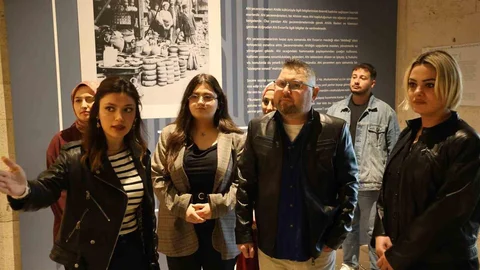 Kırşehir'de Gençler Müzede Rehberlik Yapıyor