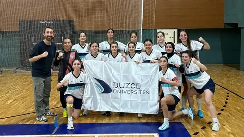 Düzce Üniversitesi Kadın Takımı İkinci Oldu