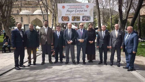 İhtiyaç Sahibi Gençler İçin Hayır Çarşısı