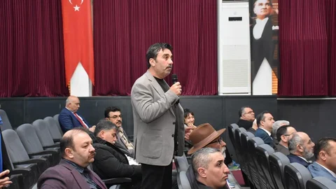 Salihli'de Muhtarlar Toplantısı Yapıldı