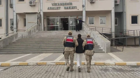 Hırsızlık Suçundan Aranan Şahıs Yakalandı