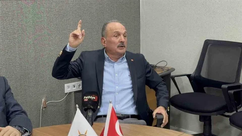 Fethiye Eski Belediye Başkanı Saatcı İstifa Etti