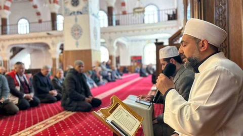 Van’da Şehitler İçin Mevlid Programı Düzenlendi