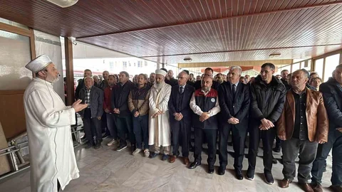 Okul Saldırısında Hayatını Kaybedenler İçin Namaz Kılındı