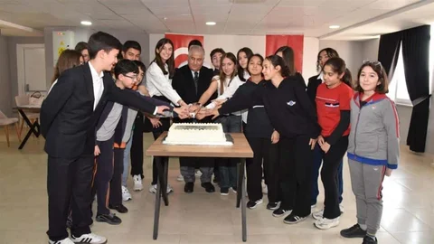 Burhaniye'de TÜBİTAK Şampiyonları Kutlandı